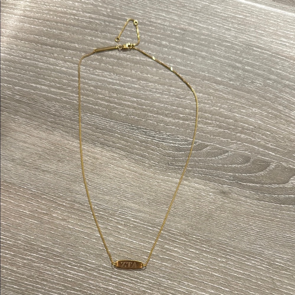 Kendra Scott Zeta Tau Alpha Pendant Necklace in 18k Gold Vermeil